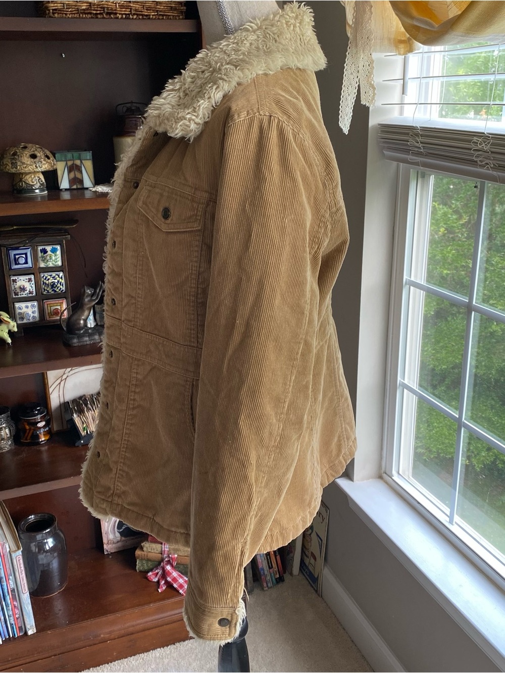 Vintage New York Classics Tan Corduroy Jacket with Cream Sherpa Lining EUC - Picture 8 of 15